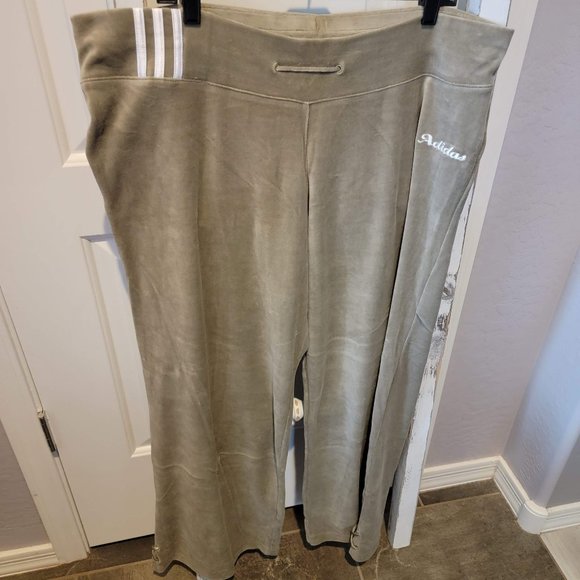 Adidas Velour Straight Leg Track Pants Size 2XL ~ NEW with Tags!! - Picture 12 of 16